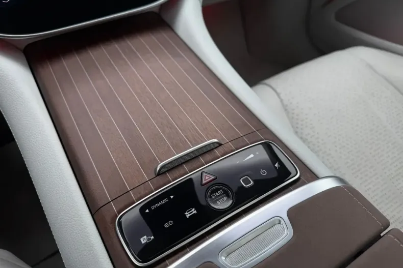 Mercedes-Benz EQS din 2023 cu 19.816 km - oferta MER182364 - foto 28