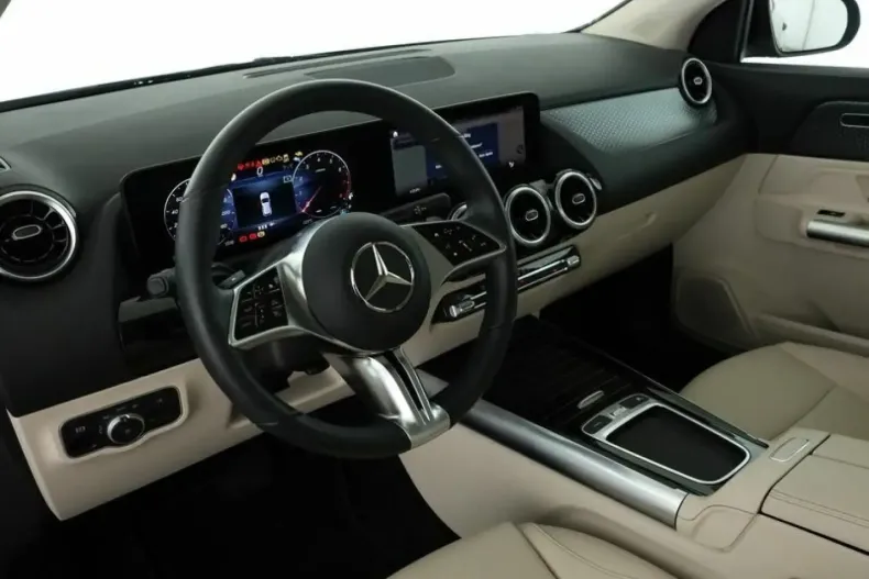 Mercedes-Benz GLA 220 (Clasa GLA) din 2024 cu 10.000 km - oferta MER182371 - foto 6