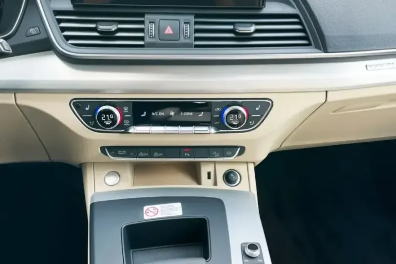 Audi Q5 din 2024 cu 7.900 km - oferta AUD182373 - foto 12