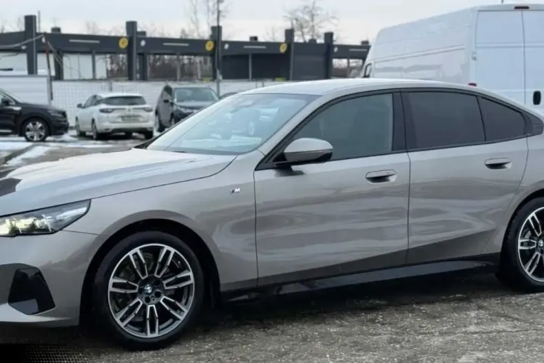 BMW 520 (Seria 5) din 2025 cu 25.000 km - oferta BMW182374 - foto 3