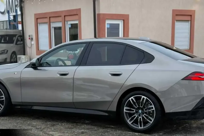 BMW 520 (Seria 5) din 2025 cu 25.000 km - oferta BMW182374 - foto 5