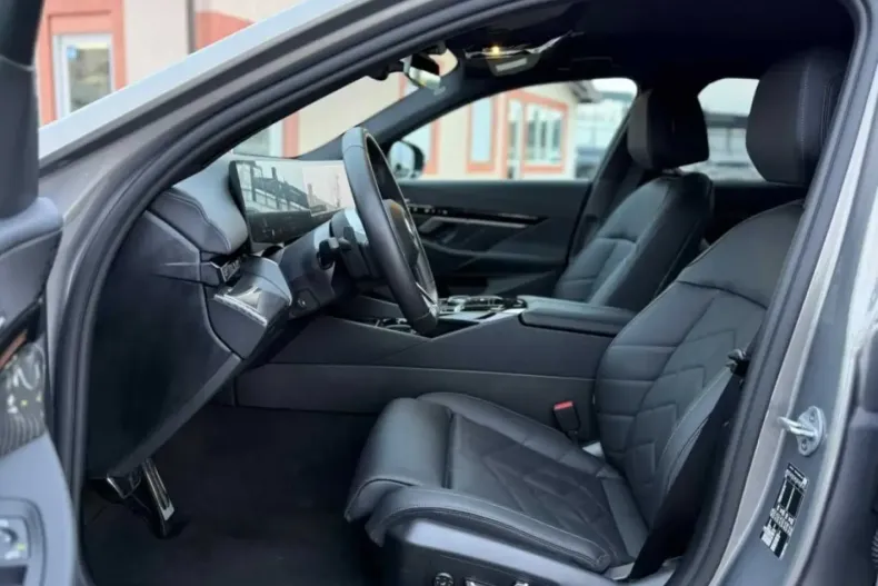 BMW 520 (Seria 5) din 2025 cu 25.000 km - oferta BMW182374 - foto 19