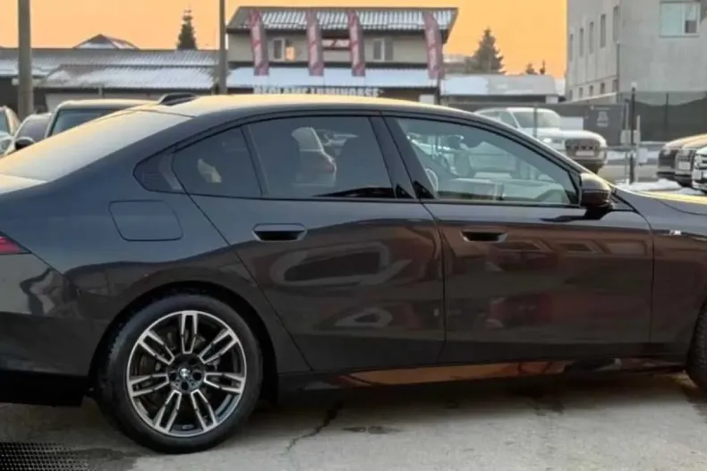 BMW 520 (Seria 5) din 2025 cu 25.000 km - oferta BMW182375 - foto 9