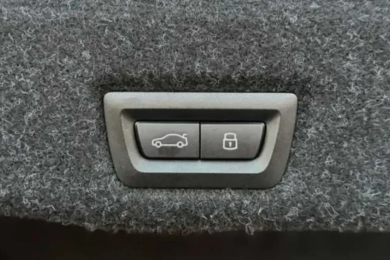 BMW 520 (Seria 5) din 2025 cu 25.000 km - oferta BMW182375 - foto 14