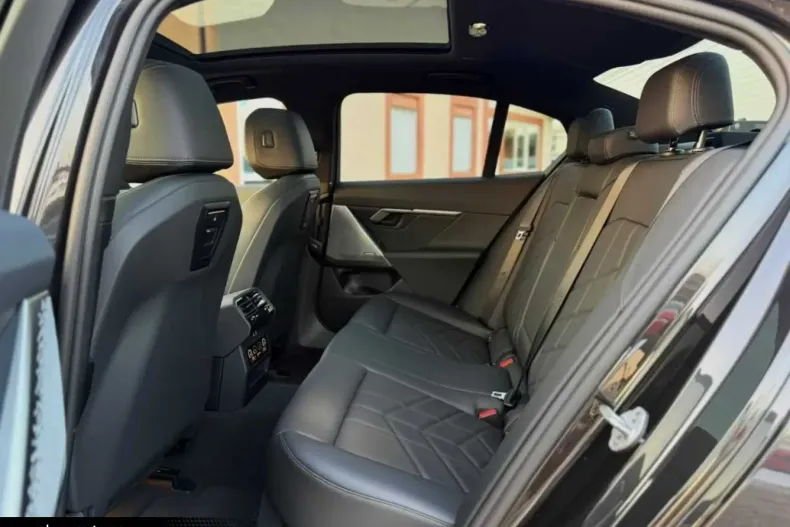 BMW 520 (Seria 5) din 2025 cu 25.000 km - oferta BMW182375 - foto 20