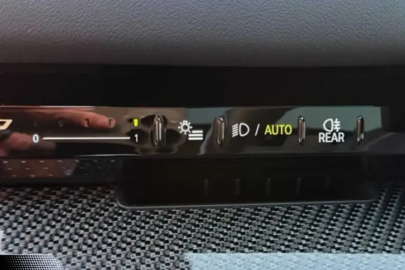 BMW 520 (Seria 5) din 2025 cu 25.000 km - oferta BMW182375 - foto 24