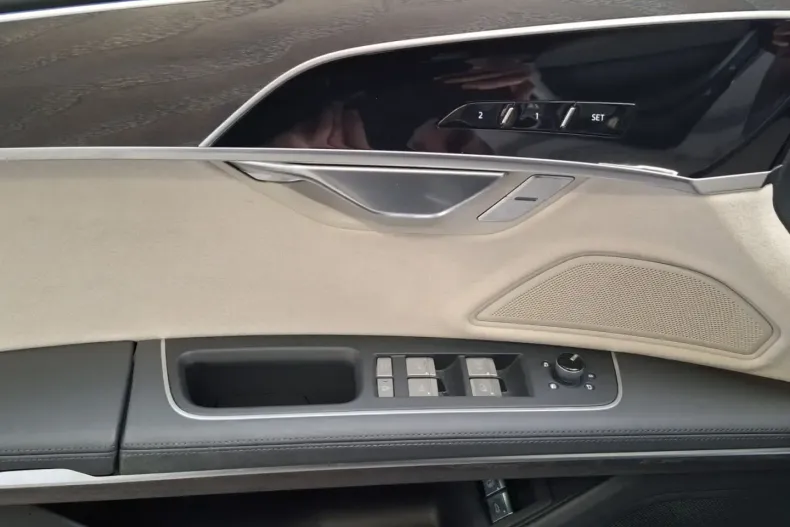 Audi A8 din 2025 cu 53.614 km - oferta AUD182389 - foto 15