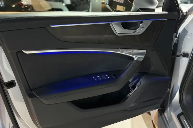 Audi RS6 din 2021 cu 94.500 km - oferta AUD182395 - foto 13