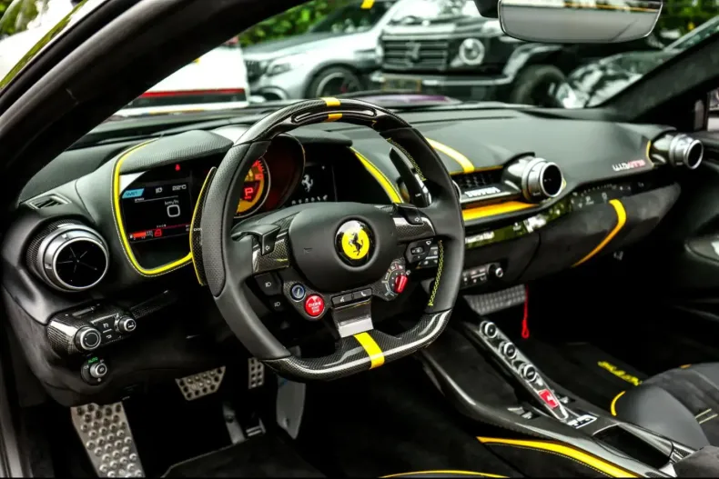 Ferrari 812 din 2023 cu 1.390 km - oferta FER182401 - foto 22