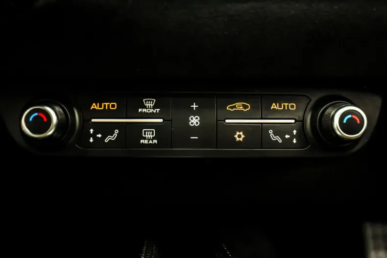 Ferrari 812 din 2023 cu 1.390 km - oferta FER182401 - foto 26