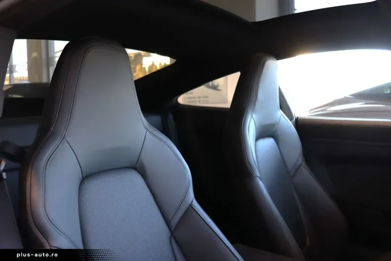 Porsche 992 din 2024 cu 1.379 km - oferta POR182408 - foto 9