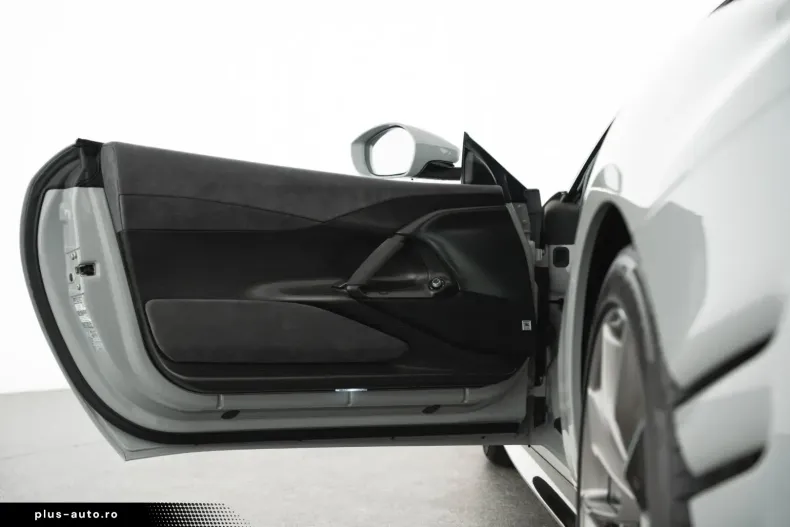 Ferrari 812 din 2023 cu 2.462 km - oferta FER182409 - foto 42