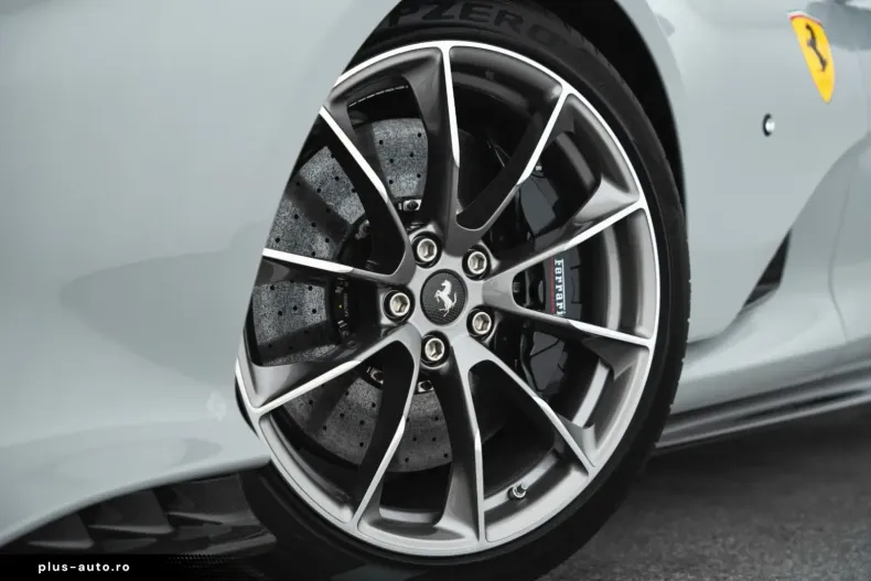 Ferrari 812 din 2023 cu 2.462 km - oferta FER182409 - foto 47