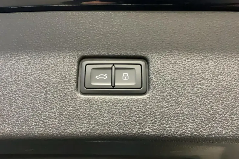 Audi Q8 din 2023 cu 38.352 km - oferta AUD182411 - foto 18