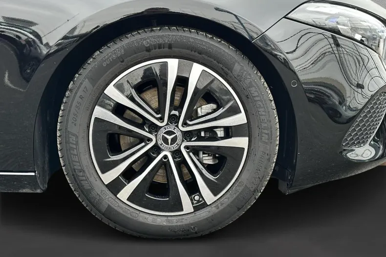 Mercedes-Benz A 180 (Clasa A) din 2024 cu 8.338 km - oferta MER182426 - foto 16