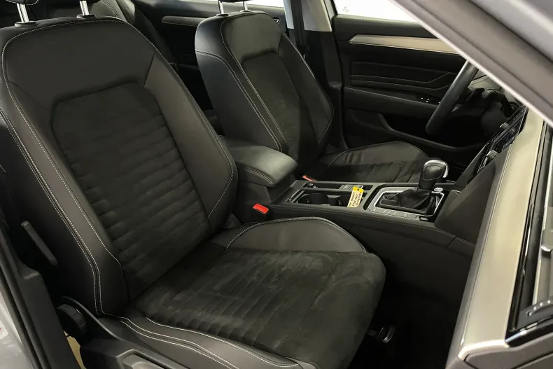 Volkswagen Passat din 2020 cu 24.569 km - oferta VOL182434 - foto 10