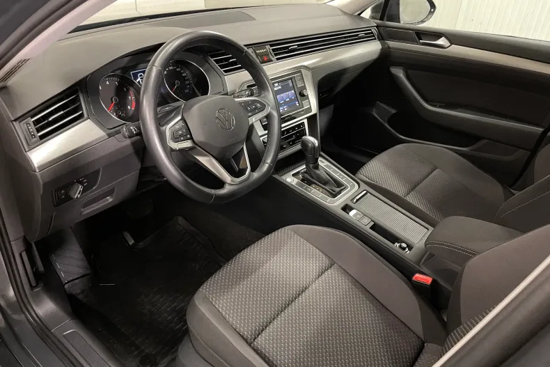 Volkswagen Passat din 2021 cu 39.325 km - oferta VOL182438 - foto 5