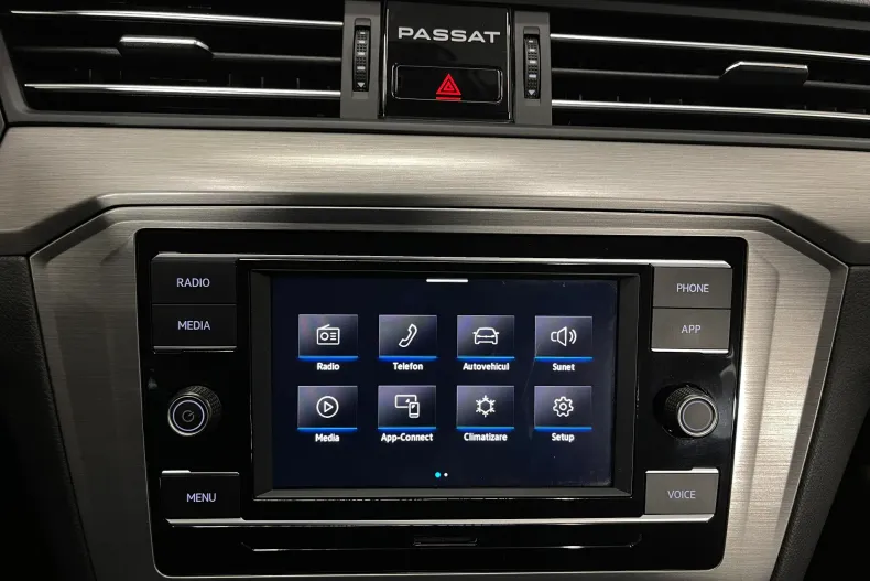 Volkswagen Passat din 2021 cu 39.325 km - oferta VOL182438 - foto 17