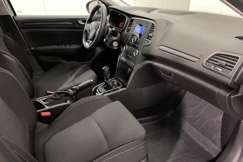 Renault Megane din 2022 cu 51.104 km - oferta REN182443 - foto 10