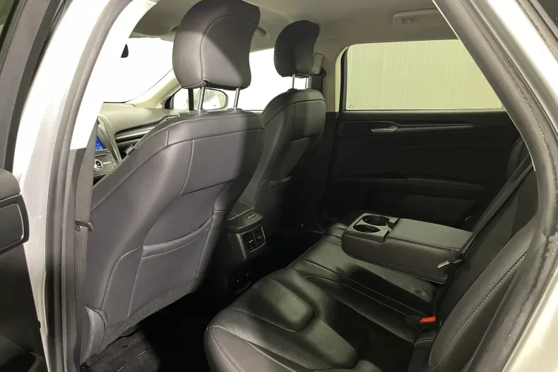 Ford Mondeo din 2020 cu 95.394 km - oferta FOR182445 - foto 11