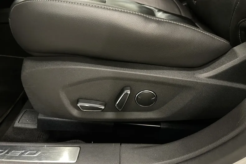 Ford Mondeo din 2020 cu 95.394 km - oferta FOR182445 - foto 21