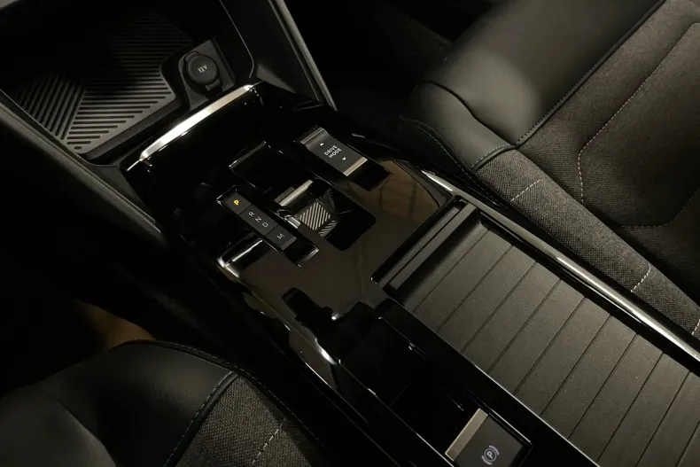 Citroën C4 din 2022 cu 100.117 km - oferta CIT182451 - foto 29