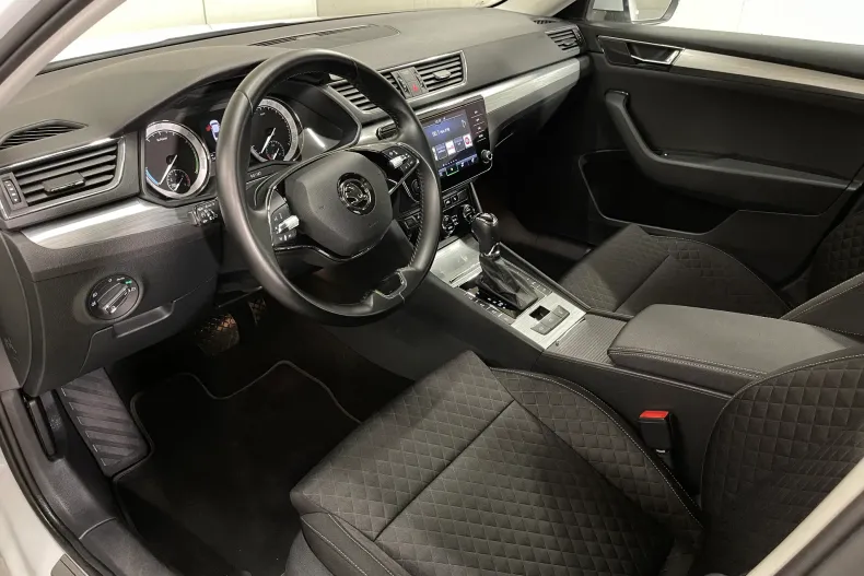 Skoda Superb din 2020 cu 74.686 km - oferta SKO182462 - foto 5