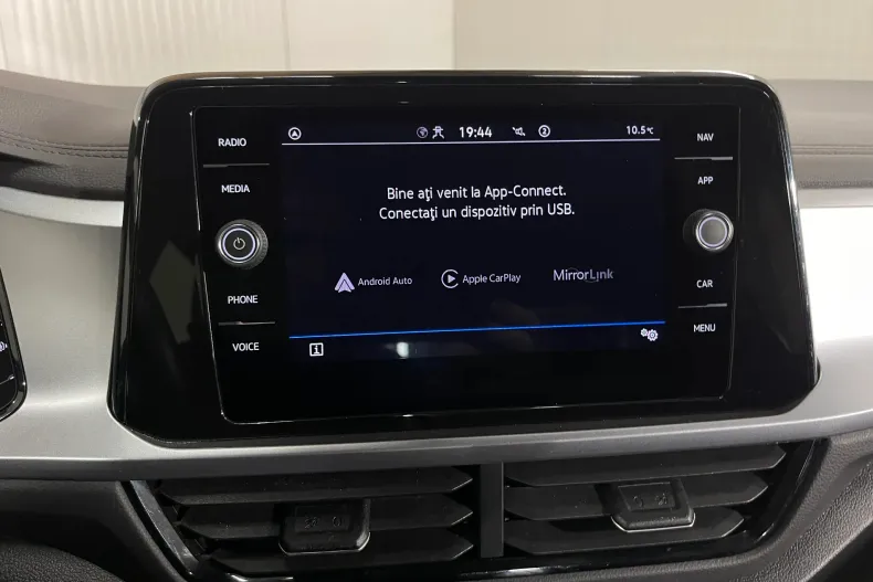 Volkswagen T-Roc din 2022 cu 63.427 km - oferta VOL182472 - foto 17