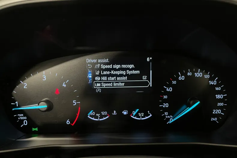 Ford Focus din 2022 cu 82.245 km - oferta FOR182476 - foto 24