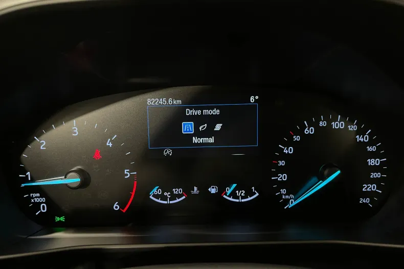 Ford Focus din 2022 cu 82.245 km - oferta FOR182476 - foto 25