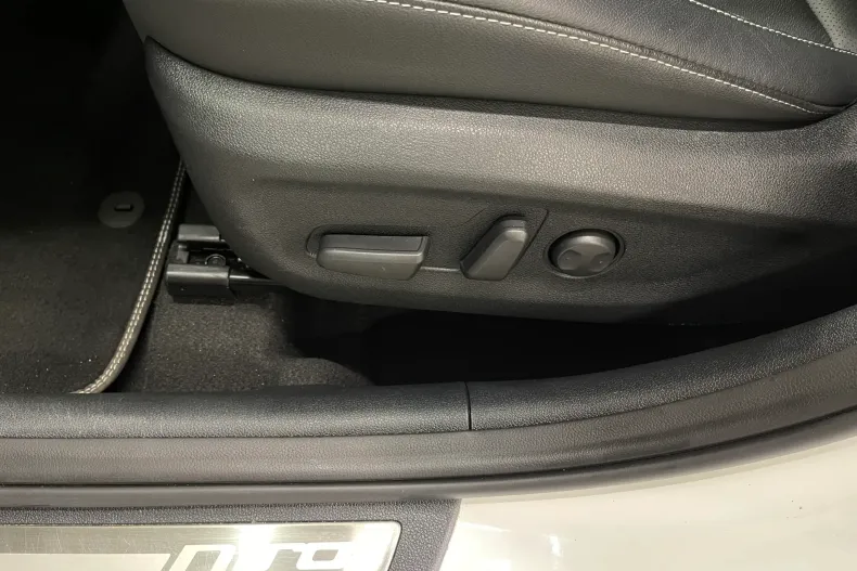 Kia Niro din 2020 cu 10.610 km - oferta KIA182480 - foto 24