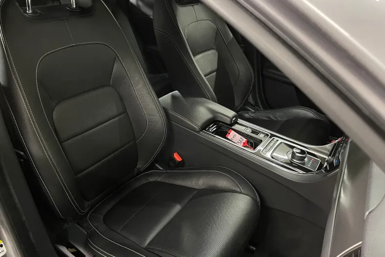 Jaguar XF din 2020 cu 99.673 km - oferta JAG182484 - foto 10