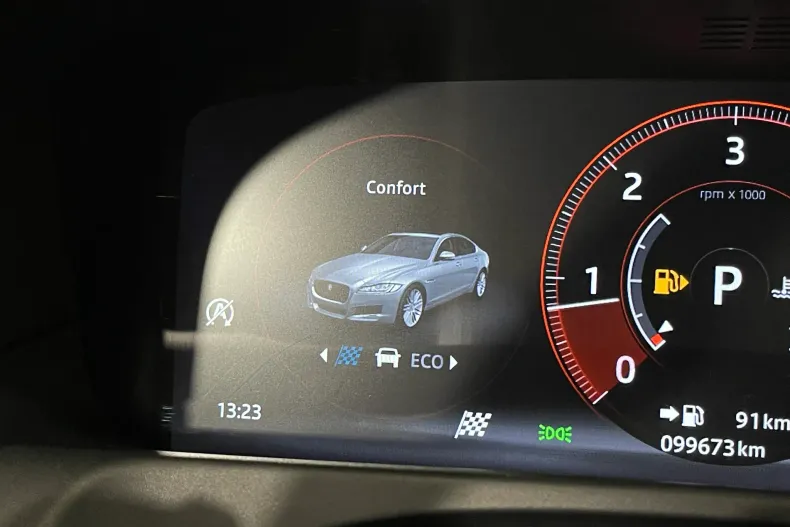 Jaguar XF din 2020 cu 99.673 km - oferta JAG182484 - foto 30