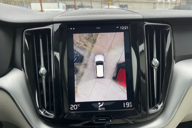 Volvo XC60 din 2020 cu 91.112 km - oferta VOL182487 - foto 14