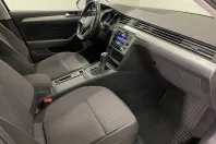 Volkswagen Passat din 2021 cu 118.632 km - oferta VOL182488 - foto 10