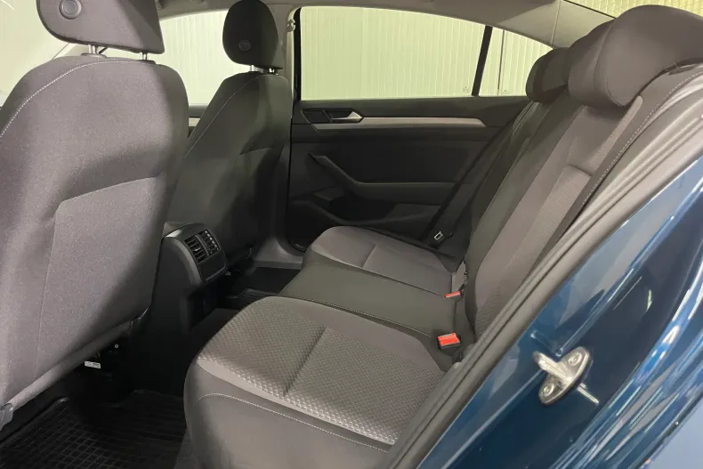 Volkswagen Passat din 2021 cu 118.632 km - oferta VOL182488 - foto 11