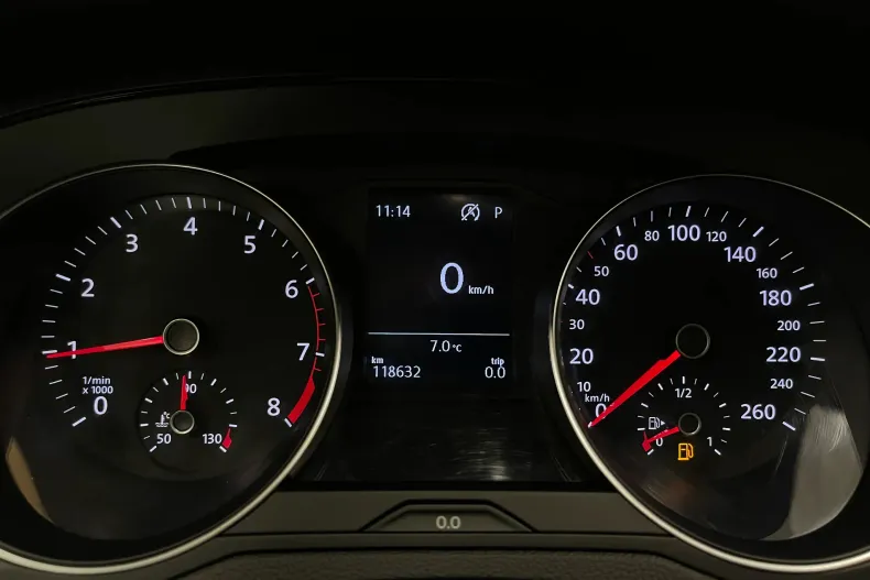 Volkswagen Passat din 2021 cu 118.632 km - oferta VOL182488 - foto 23