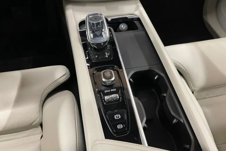 Volvo XC60 din 2020 cu 118.426 km - oferta VOL182497 - foto 22