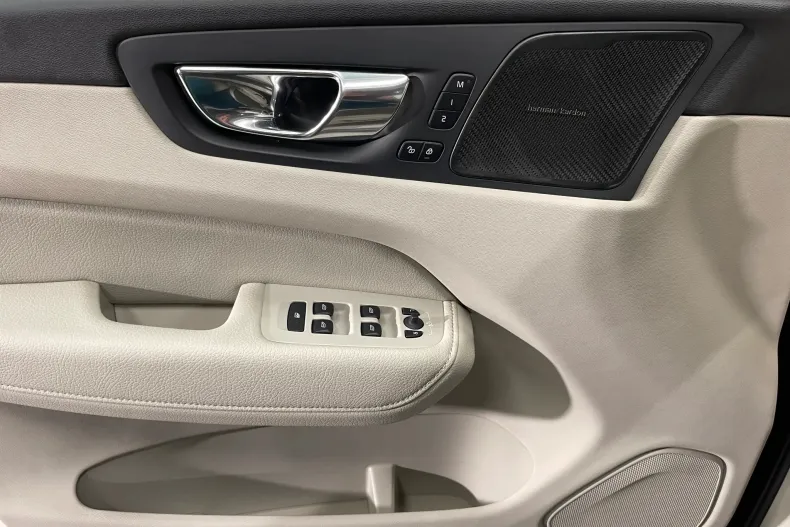 Volvo XC60 din 2020 cu 118.426 km - oferta VOL182497 - foto 27