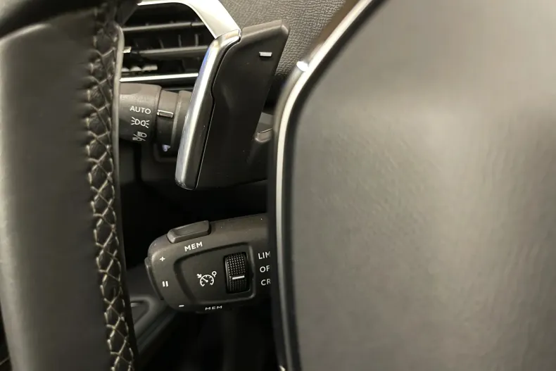 Peugeot 3008 din 2021 cu 96.803 km - oferta PEU182504 - foto 27