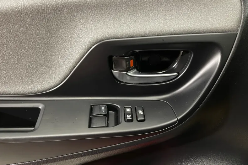 Toyota Yaris din 2020 cu 120.055 km - oferta TOY182515 - foto 14