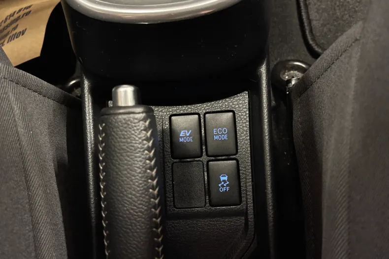 Toyota Yaris din 2020 cu 120.055 km - oferta TOY182515 - foto 20