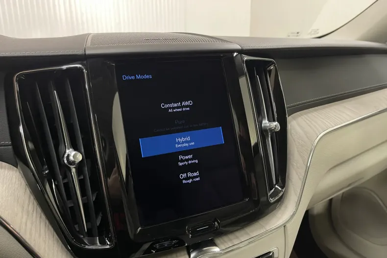 Volvo XC60 din 2020 cu 94.919 km - oferta VOL182518 - foto 16