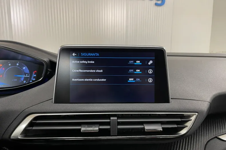 Peugeot 3008 din 2020 cu 147.272 km - oferta PEU182529 - foto 17