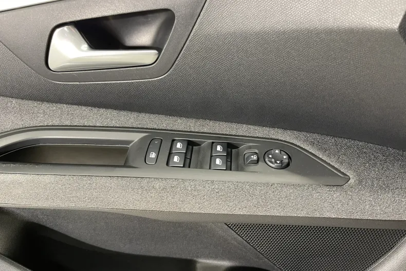 Peugeot 3008 din 2020 cu 147.272 km - oferta PEU182529 - foto 20