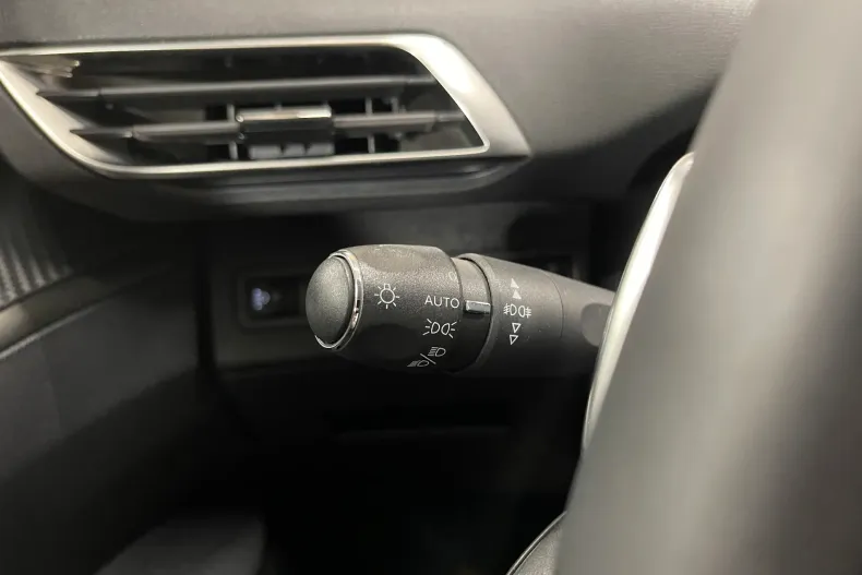 Peugeot 3008 din 2020 cu 147.272 km - oferta PEU182529 - foto 22