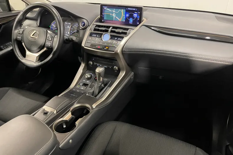 Lexus Seria NX din 2020 cu 106.115 km - oferta LEX182556 - foto 8