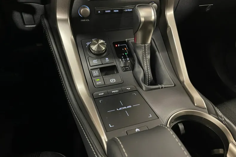 Lexus Seria NX din 2020 cu 106.115 km - oferta LEX182556 - foto 20