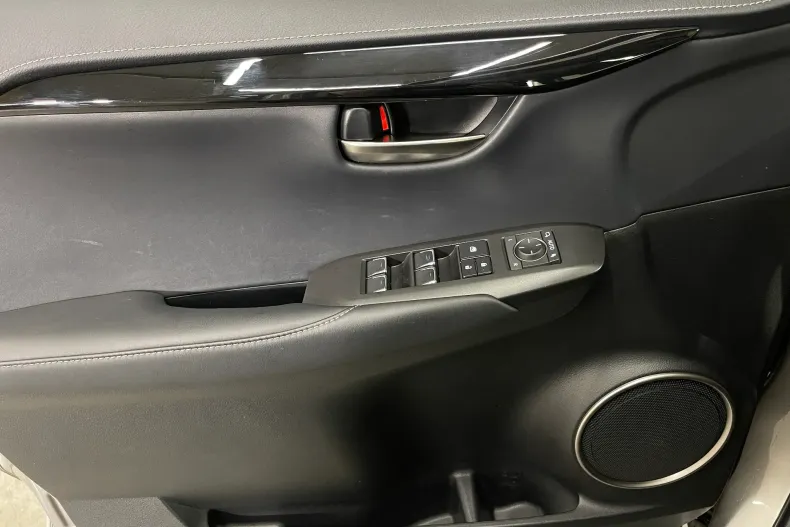 Lexus Seria NX din 2020 cu 106.115 km - oferta LEX182556 - foto 23