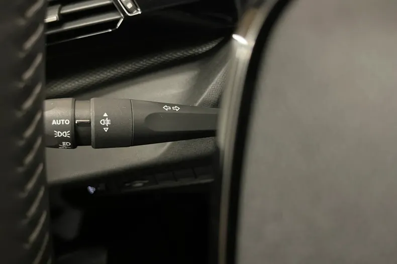 Peugeot 308 din 2023 cu 103.371 km - oferta PEU182562 - foto 21